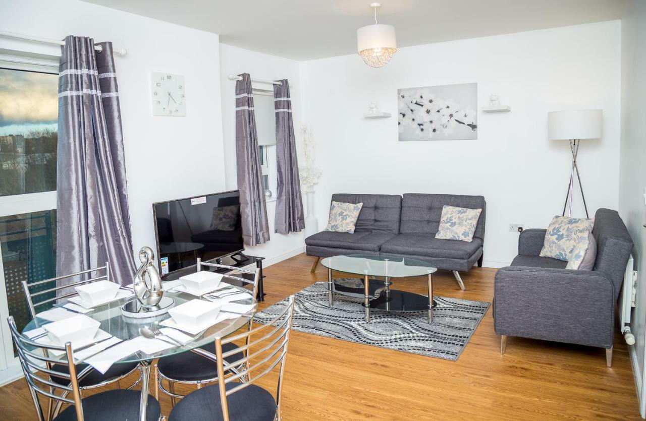 Luxuriant Apartments Northampton Bagian luar foto