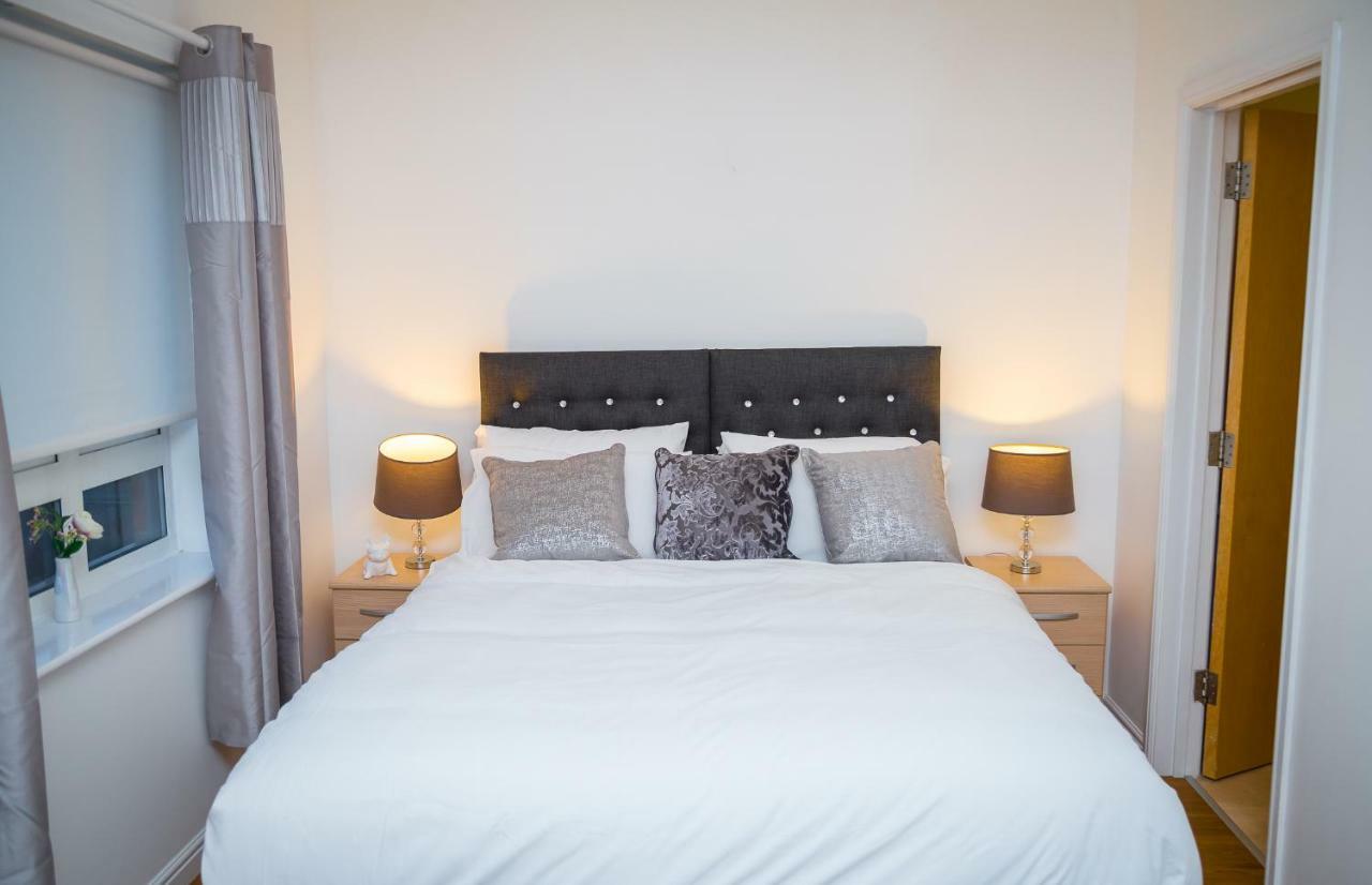 Luxuriant Apartments Northampton Bagian luar foto